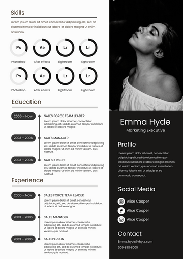 Resumes template: Classic Black And White Resume (Created by Visual Paradigm Online's Resumes maker)